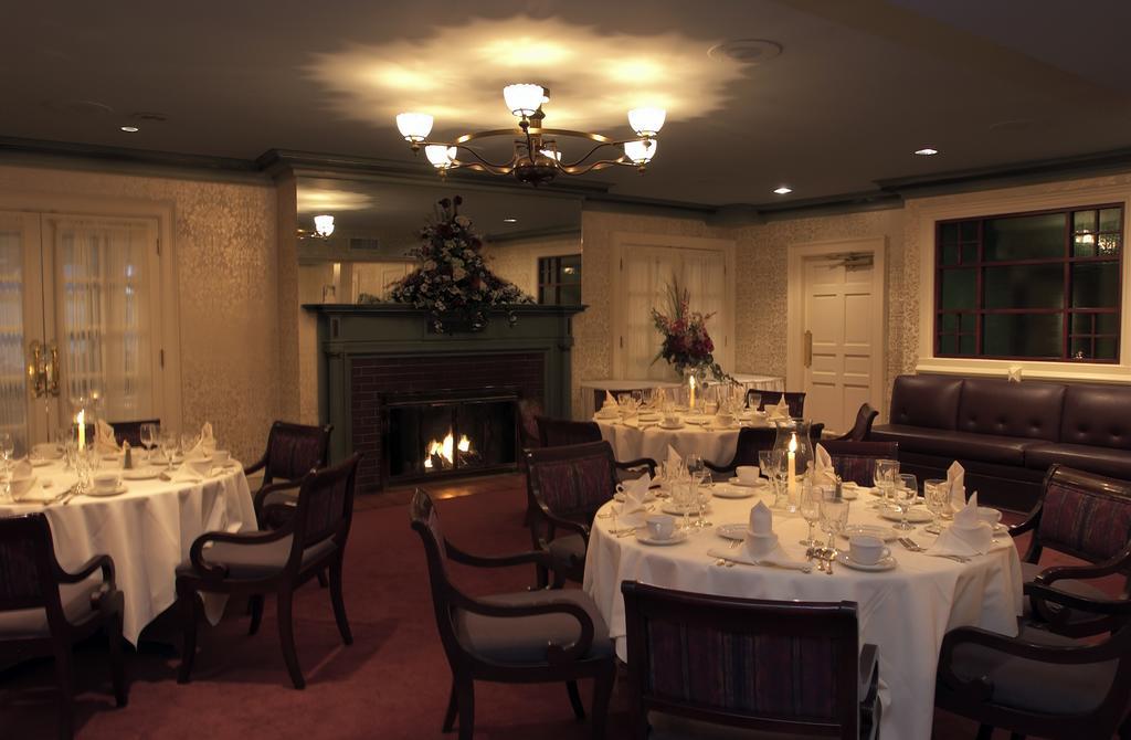 D. Hotel Suites & Spa Holyoke Bagian luar foto