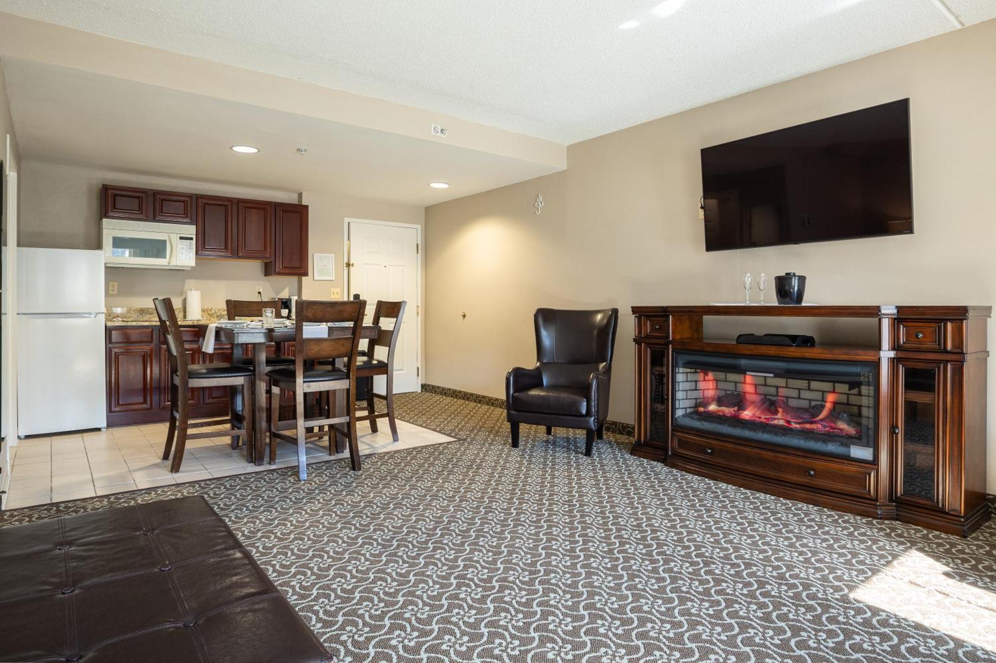 D. Hotel Suites & Spa Holyoke Bagian luar foto