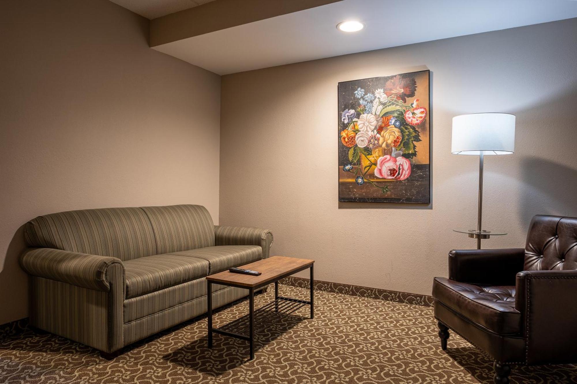D. Hotel Suites & Spa Holyoke Bagian luar foto