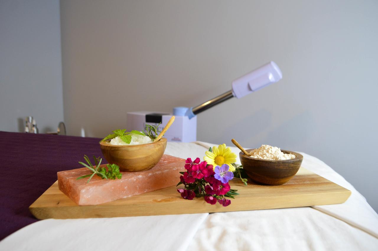 D. Hotel Suites & Spa Holyoke Bagian luar foto